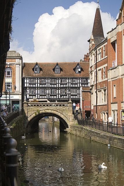 When Jenna Needed a Quick Escape, She Turned to UnlimLuck in United Kingdom